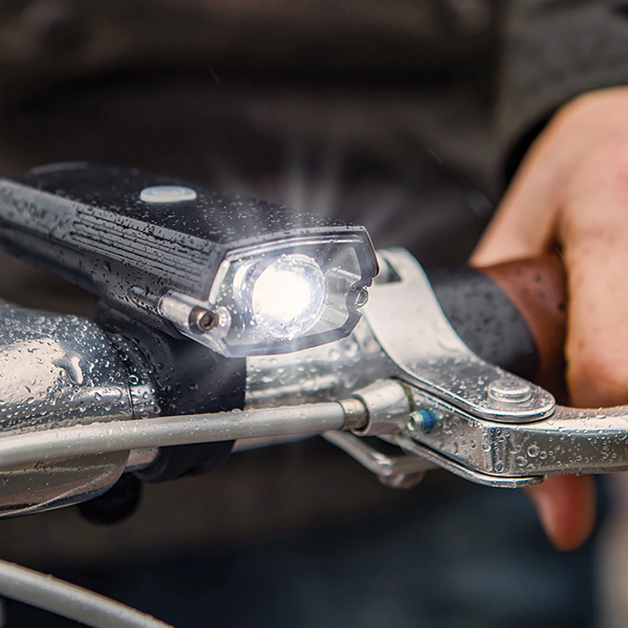 Blackburn Dayblazer 550 Front Light - Image 8