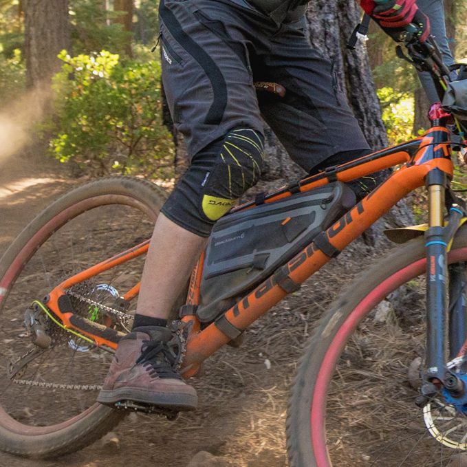 Blackburn Outpost Elite Frame Bag Medium Tall - Image 3