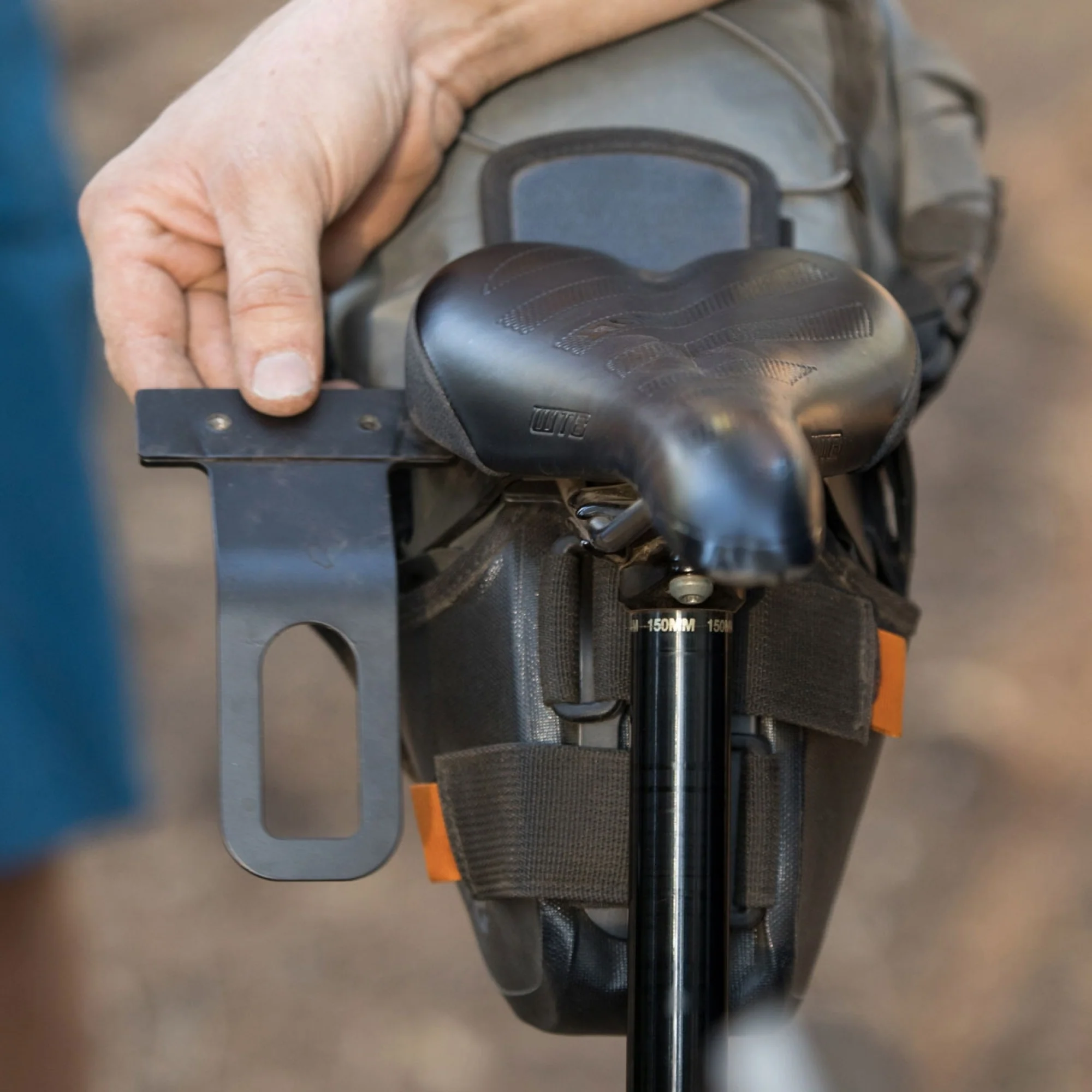 Blackburn Outpost Elite Universal Seat Pack and Dry Bag - Image 4