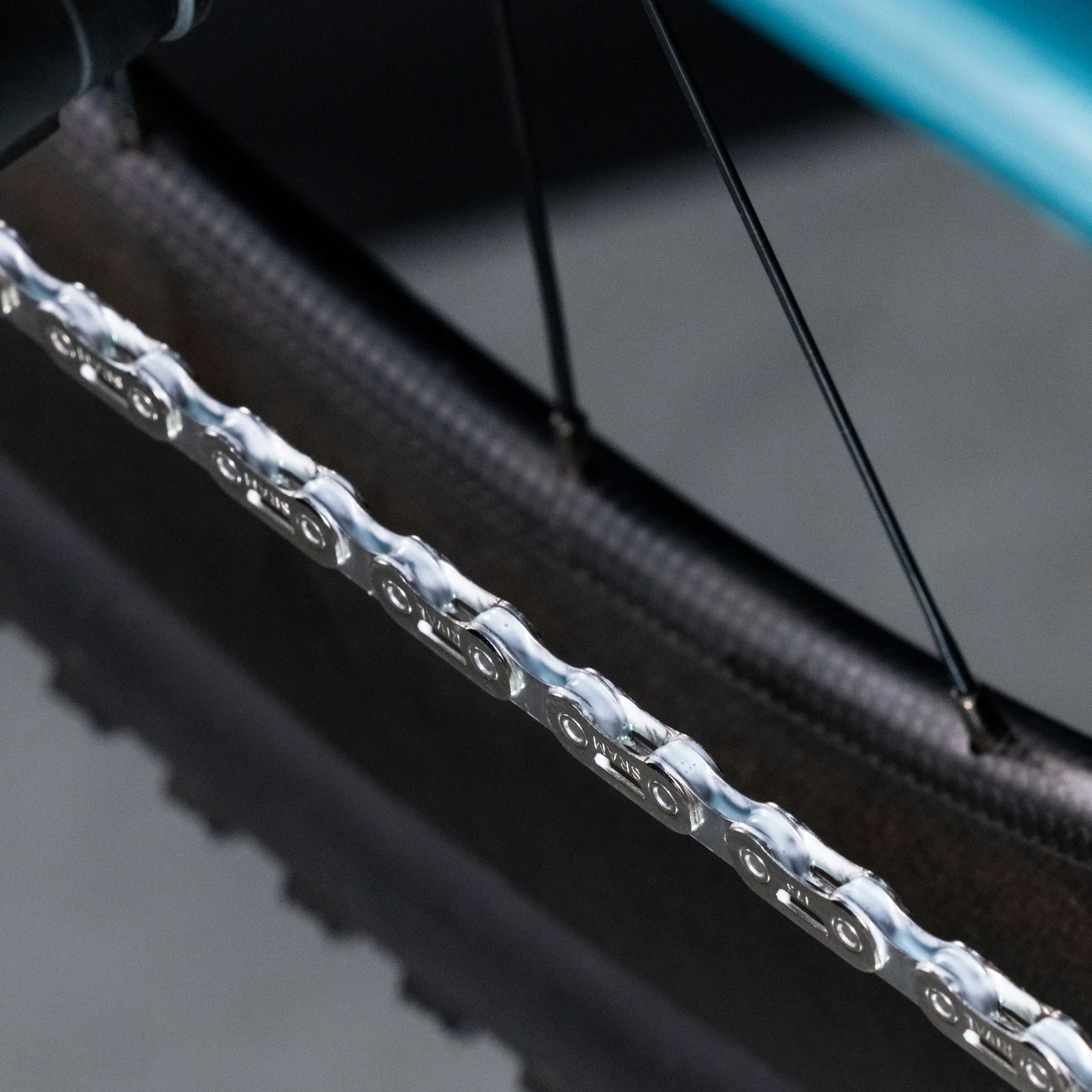 Muc-Off Dark Energy Chain Wax 120ml - Image 3