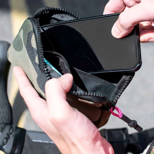 Muc-Off Essentials Case - Image 3